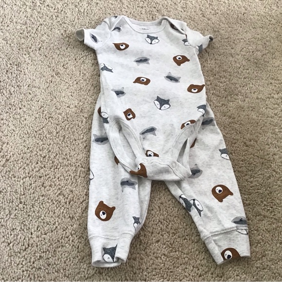 Carter’s two piece suit and one piece, Size 6M, excellent condition. - Picture 4 of 9